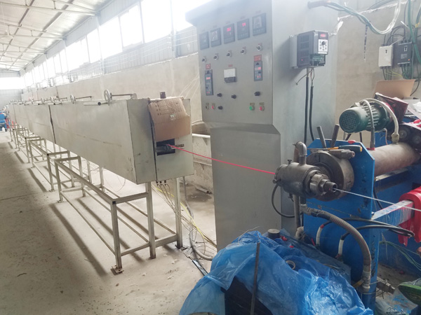 碳纖維電地暖廠家生產(chǎn)車間